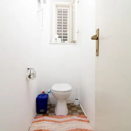 Curic - Double With Shared Bathroom