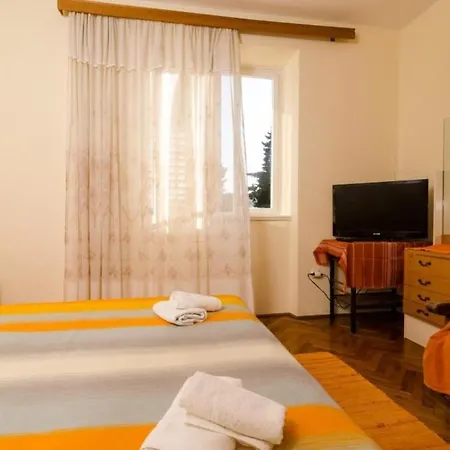 Apartment Curic - Double With Shared Bathroom